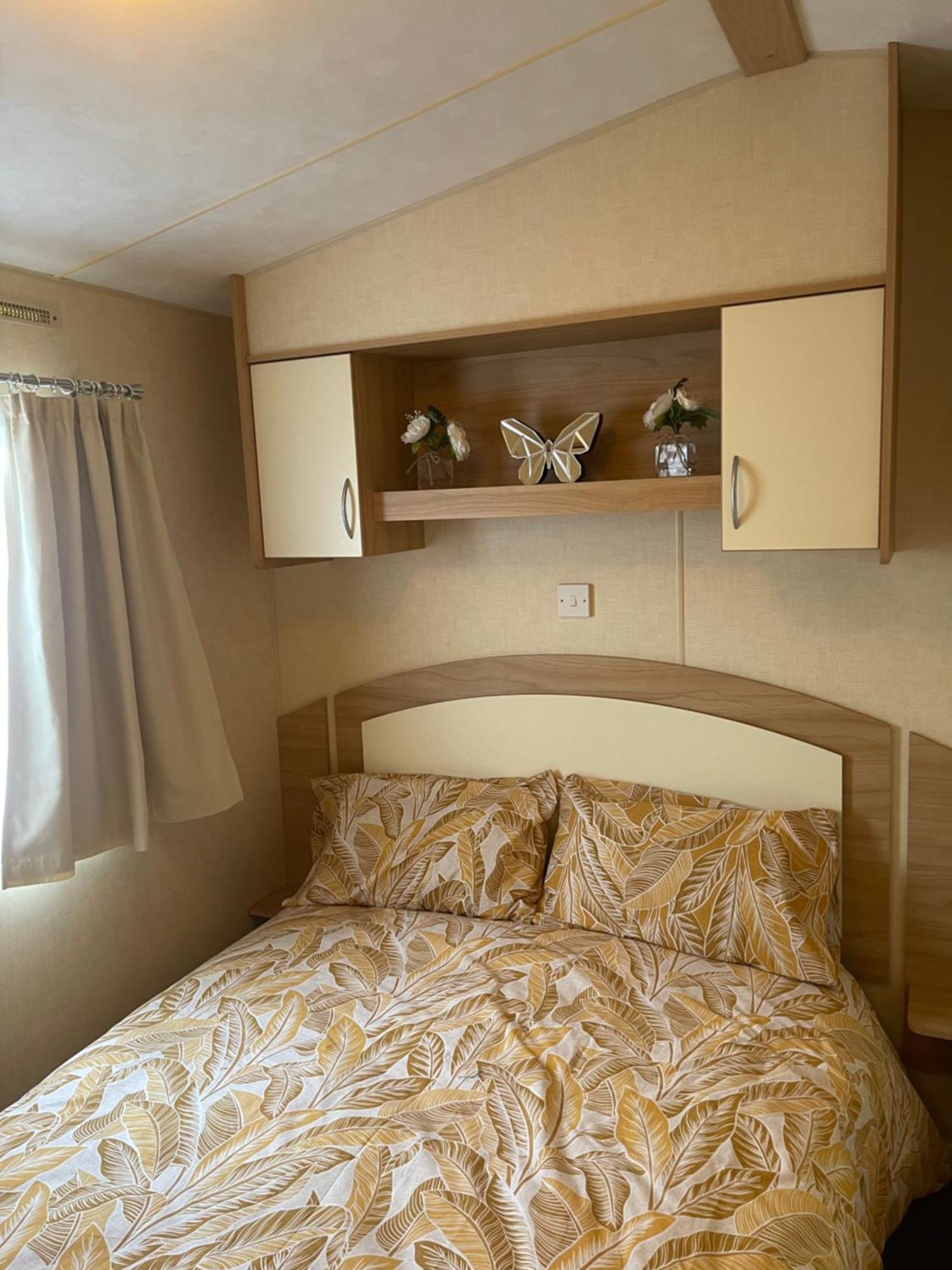 Sandlemere - 6 Berth, 3 Bedroom Caravan Tunstall  Экстерьер фото